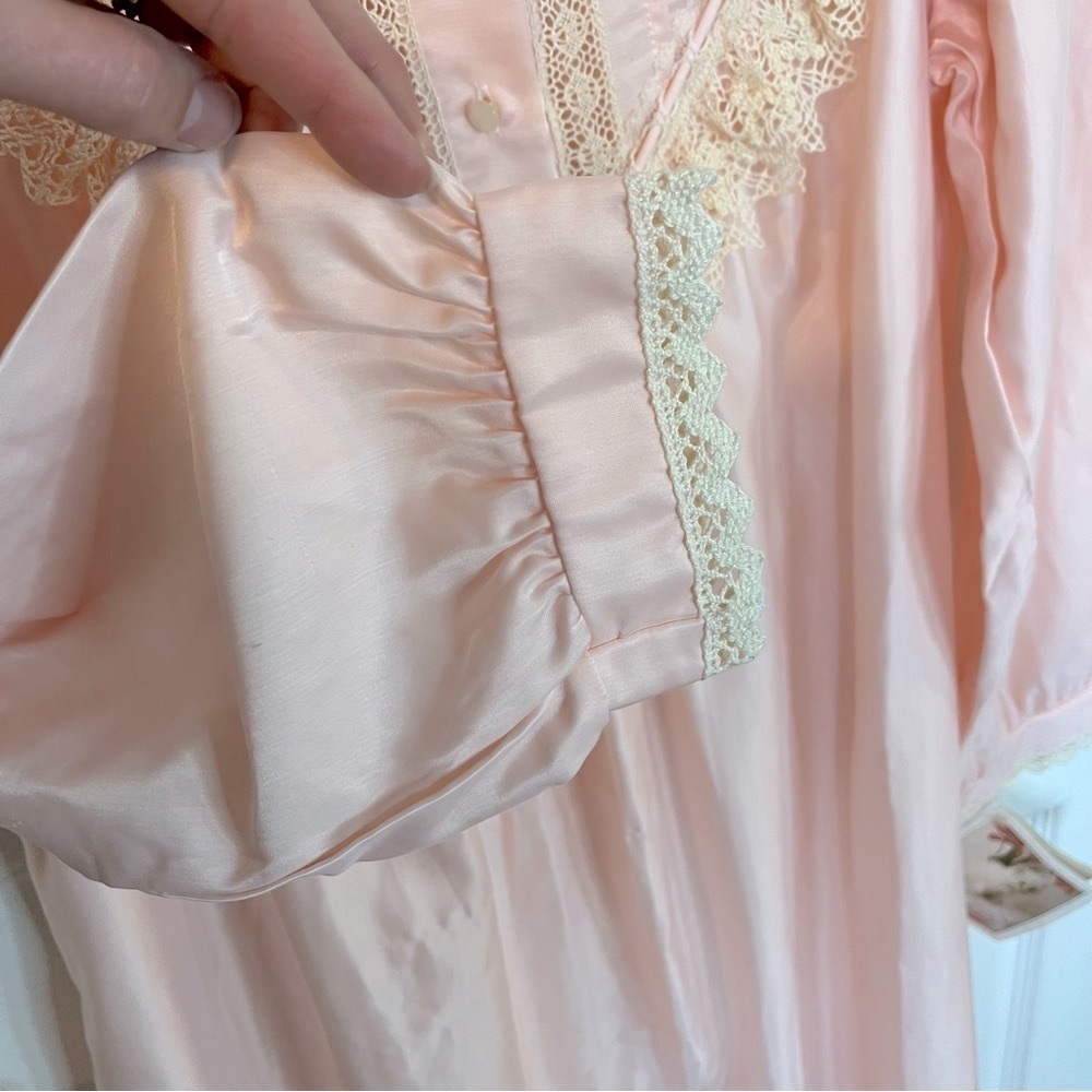 Vintage Silky Long Sleeve Nightgown M Pink Grandmacore Cottagecore Prairie Lace - Picture 3 of 11